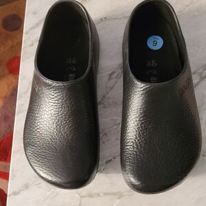 Birkenstock Unisex Clogs Nwot